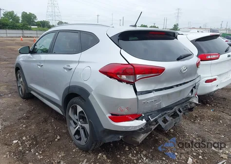2017 Hyundai Tucson Sport z USA, uszkodzony, nr VIN KM8J3CA20HU539067